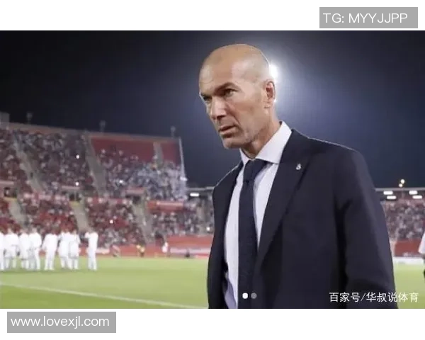 当足球明星被队友嘲讽时他如何逆袭重回巅峰的励志故事